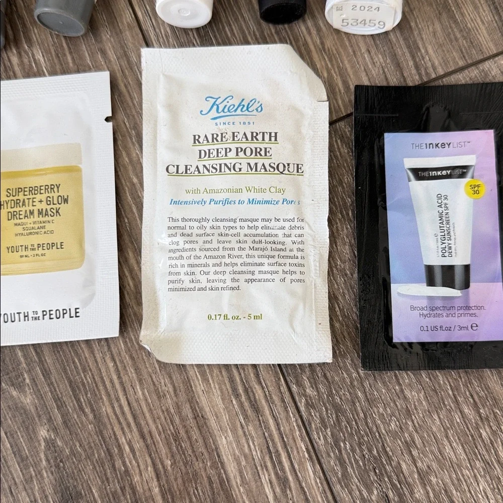 Mask, moisturizer & sunscreen sample bundle